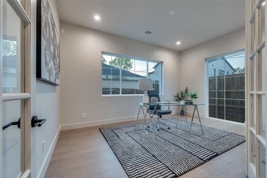 Furnished interior view inside a new home in , Dallas (Image 13). Furnished interior view inside a new home in , Dallas (Image 13).
