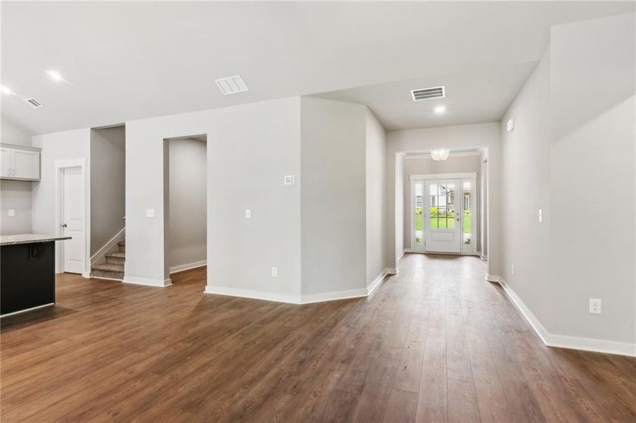 Spacious, unfurnished interior of a new home in Traditions of Braselton, Jefferson (Image 27).