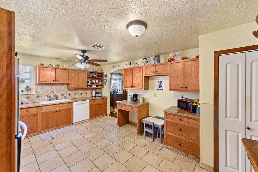 Furnished interior view inside a new home in , Quitman (Image 7).