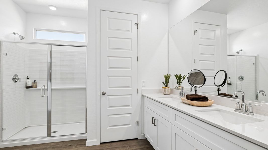 Representative furnished interior of a home built from the Dune by D.R. Horton in Westpark, Buckeye (Image 34).
