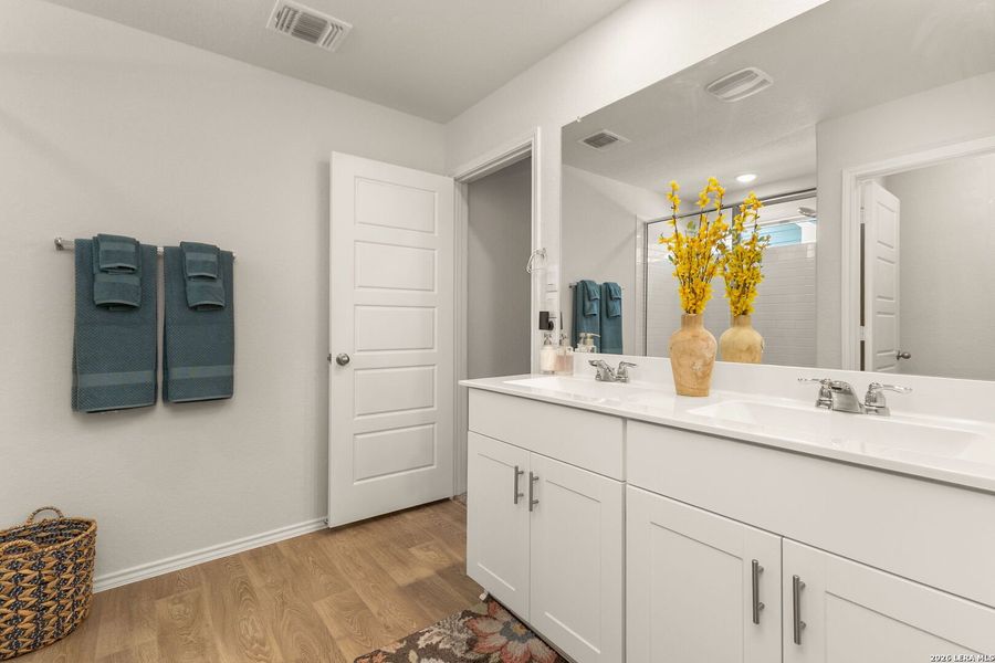 Furnished interior view inside a new home in Saengerhalle Meadows, New Braunfels (Image 10). Furnished interior view inside a new home in Saengerhalle Meadows, New Braunfels (Image 10).