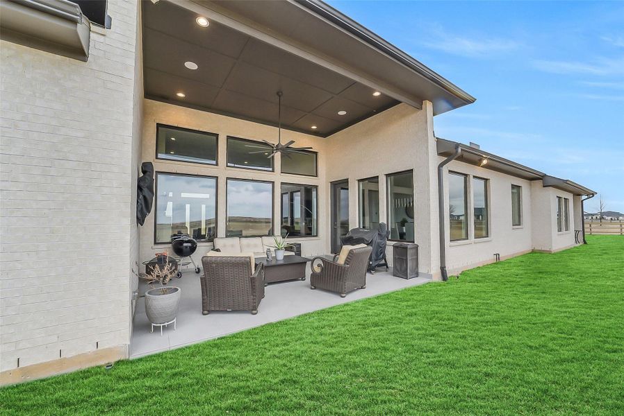 Exterior details and patio area of a home in Lakeview, Waller (Image 4).