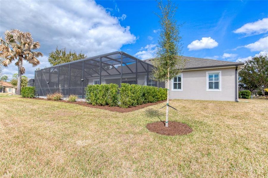 Exterior details and patio area of a home in , Ormond Beach (Image 32).