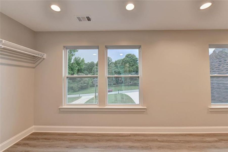 Image 73 of a home in .