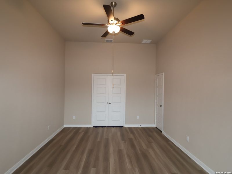 Spacious, unfurnished interior of a new home in Agave, San Antonio (Image 20).