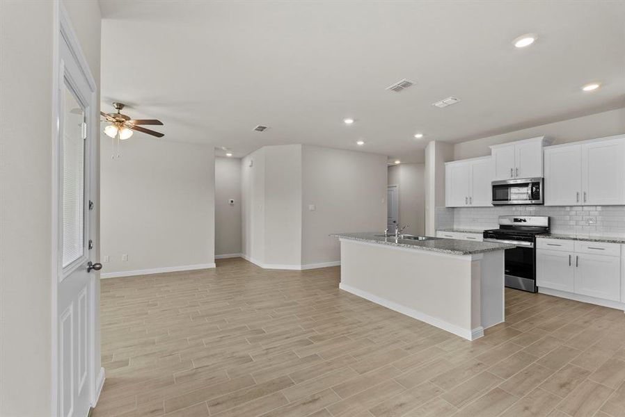 Furnished interior view inside a new home in Terra Trace, Fort Worth (Image 8).