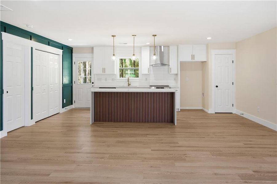 Furnished interior view inside a new home in , Cartersville (Image 5).