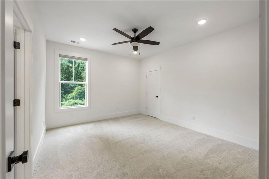 Spacious, unfurnished interior of a new home in , Atlanta (Image 45).