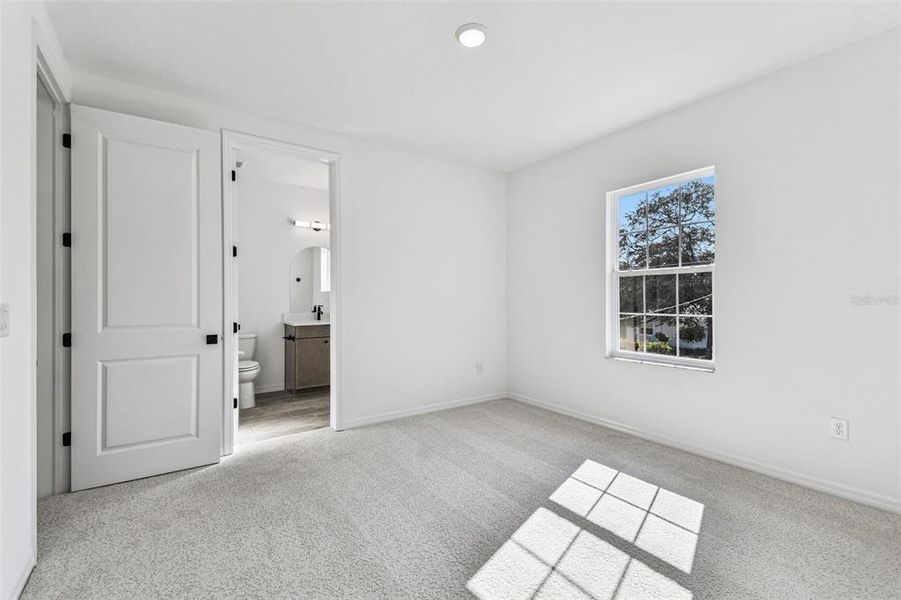 Spacious, unfurnished interior of a new home in City of Tampa, Tampa (Image 50).