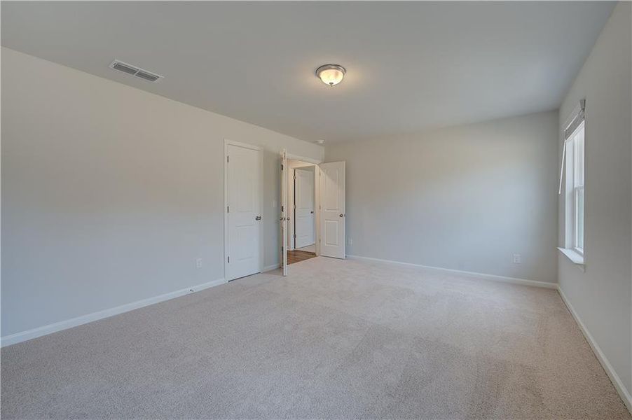 Spacious, unfurnished interior of a new home in Hamilton Lakes, Lawrenceville (Image 29).