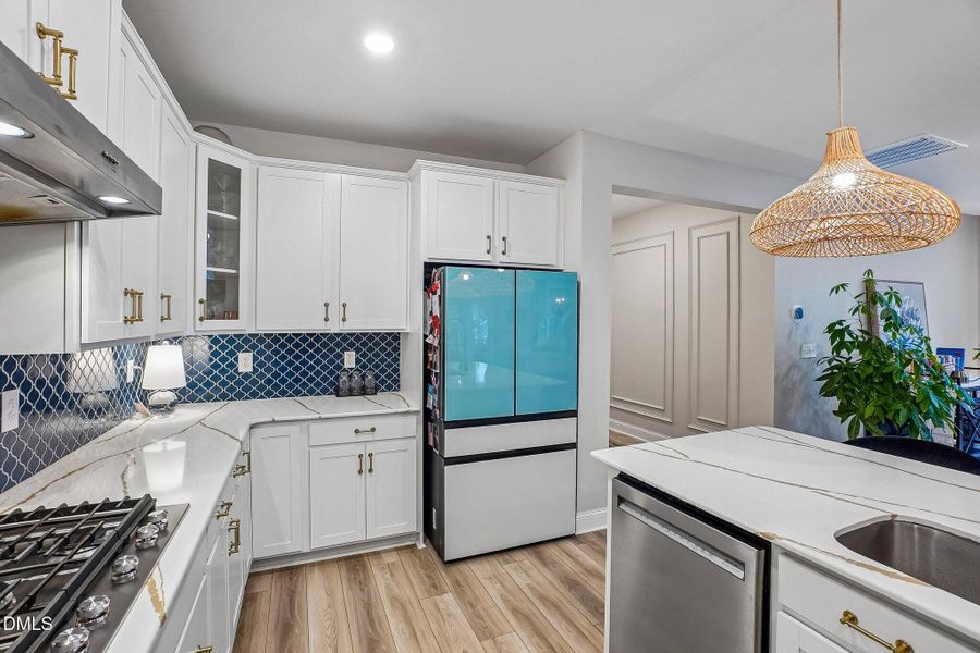 18-web-or-mls-Emmer St-S1205-018