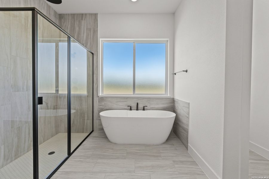 Furnished interior view inside a new home in , La Vernia (Image 11).