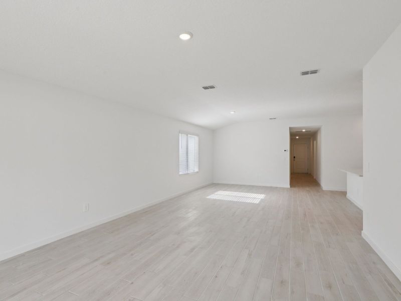 Spacious, unfurnished interior of a new home in Kings Preserve, Jacksonville (Image 7). Spacious, unfurnished interior of a new home in Kings Preserve, Jacksonville (Image 7).