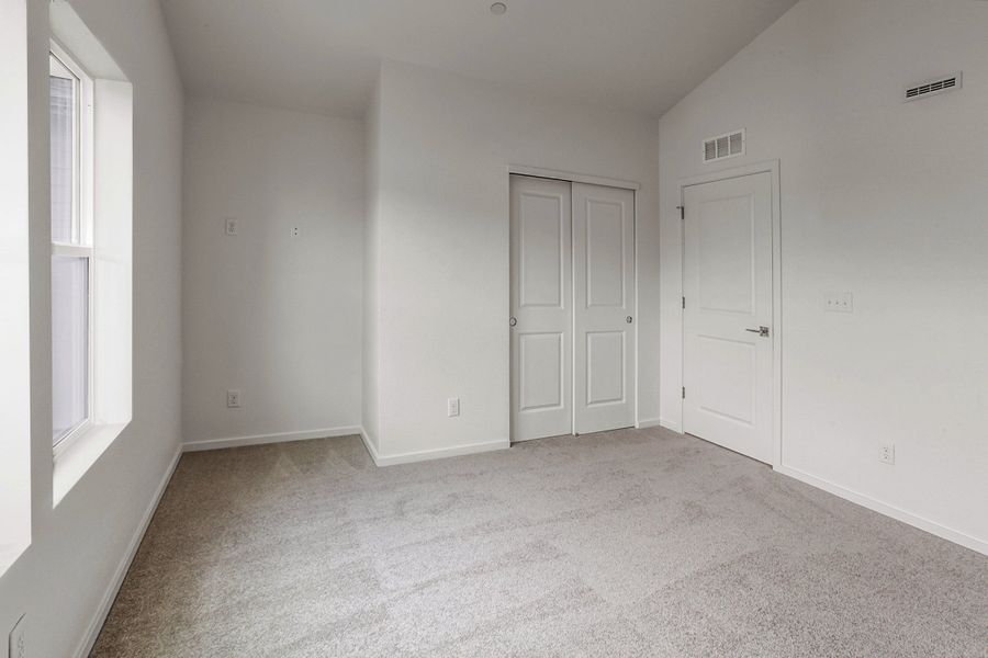 Spacious, unfurnished interior of a new home in Bloom, Fort Collins (Image 29).