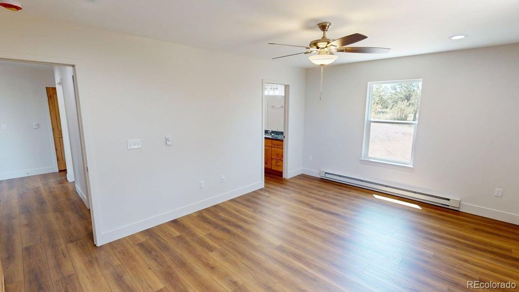 Spacious, unfurnished interior of a new home in , Crestone (Image 6).