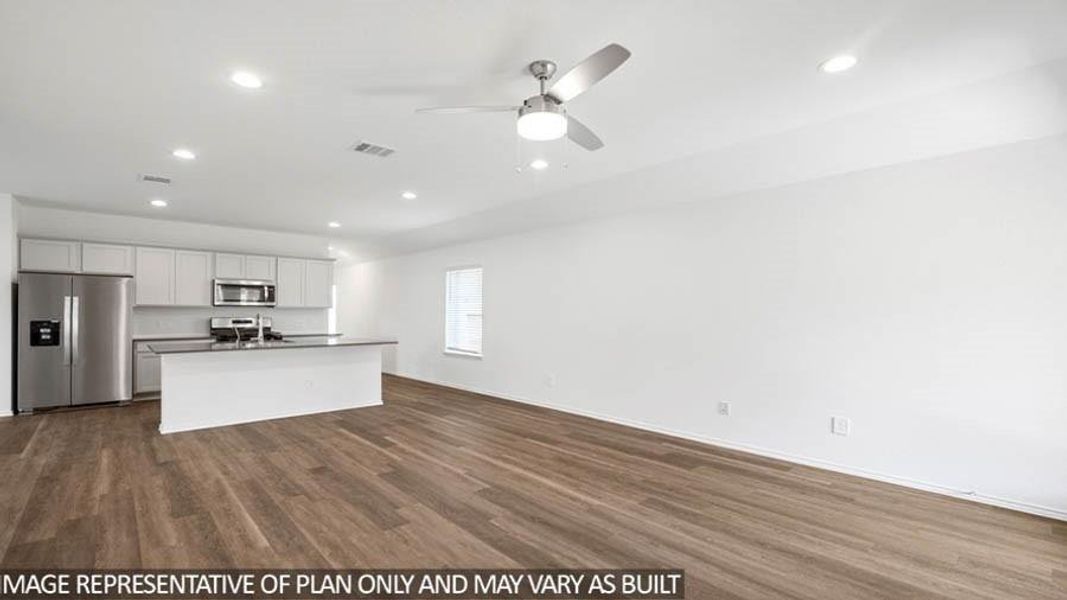Spacious, unfurnished interior of a new home in Cypress Green, Tomball (Image 14). Spacious, unfurnished interior of a new home in Cypress Green, Tomball (Image 14).