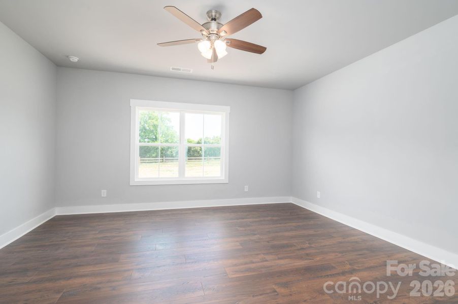 Spacious, unfurnished interior of a new home in , Maiden (Image 14).