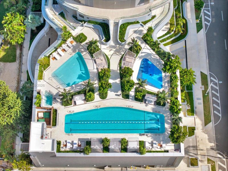 Community amenities in , Miami (Image 29).