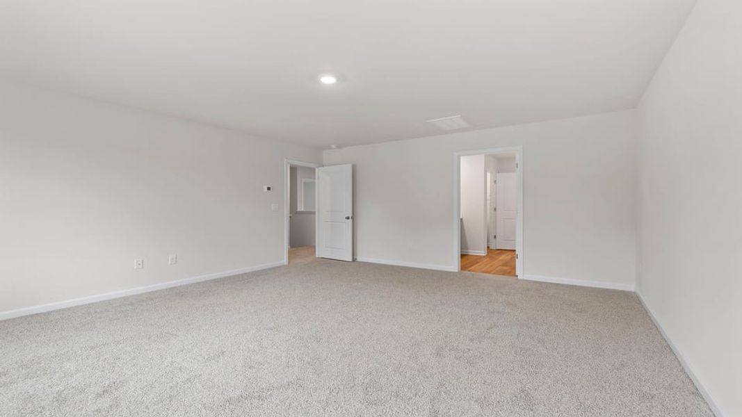 Spacious, unfurnished interior of a new home in Bentley Park, Greenwood (Image 33). Spacious, unfurnished interior of a new home in Bentley Park, Greenwood (Image 33).