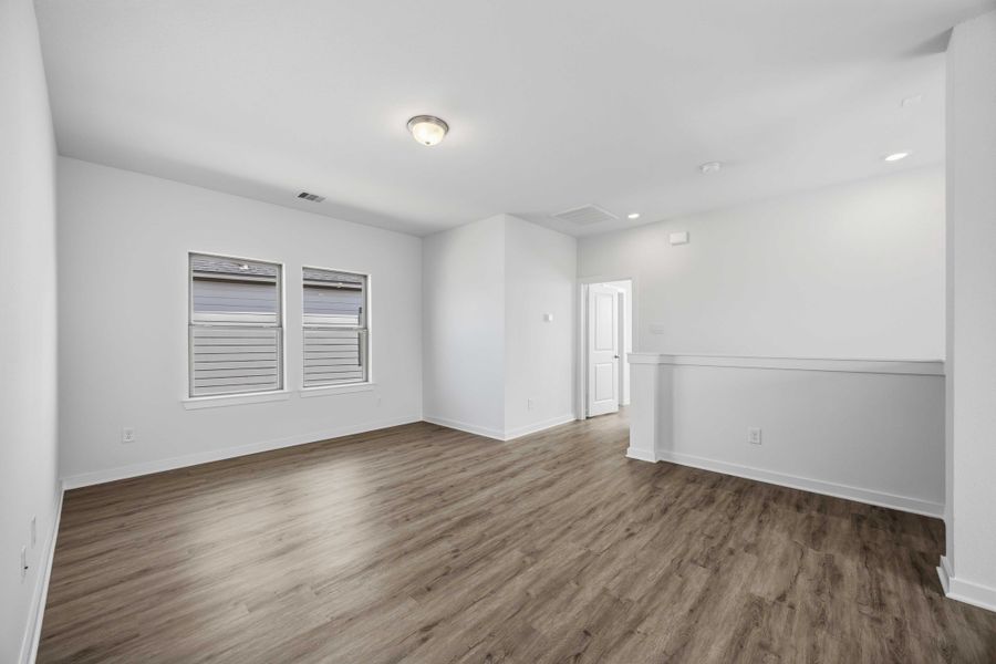 Spacious, unfurnished interior of a new home in La Segarra 40', Brookshire (Image 34). Spacious, unfurnished interior of a new home in La Segarra 40', Brookshire (Image 34).