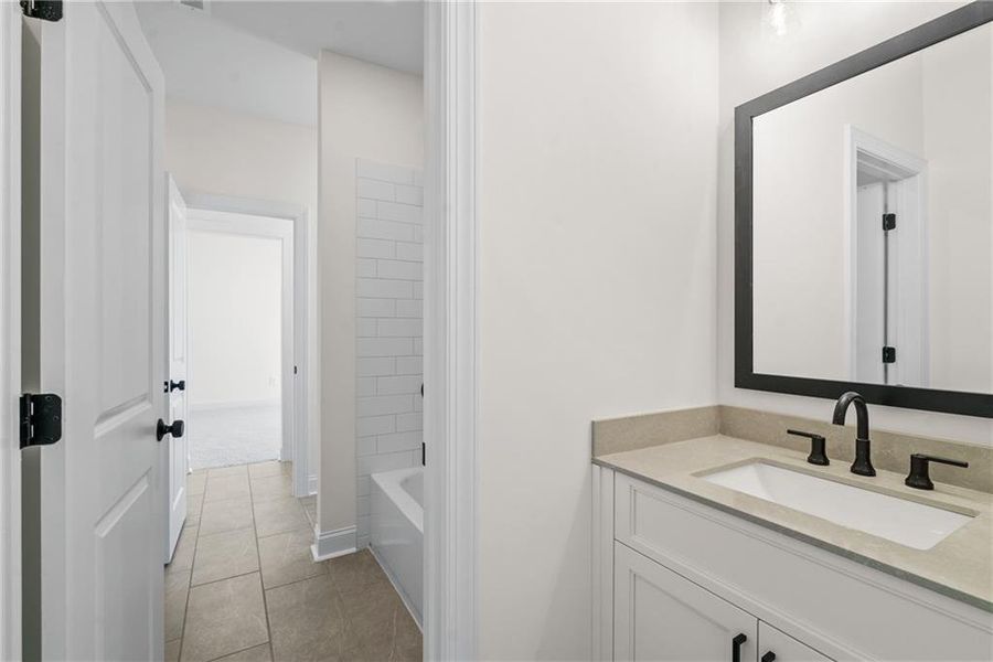 Furnished interior view inside a new home in Aberdeen, Hoschton (Image 9).