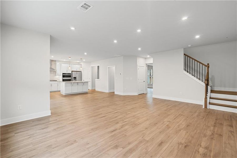 Spacious, unfurnished interior of a new home in Rose Creek, Cumming (Image 33).