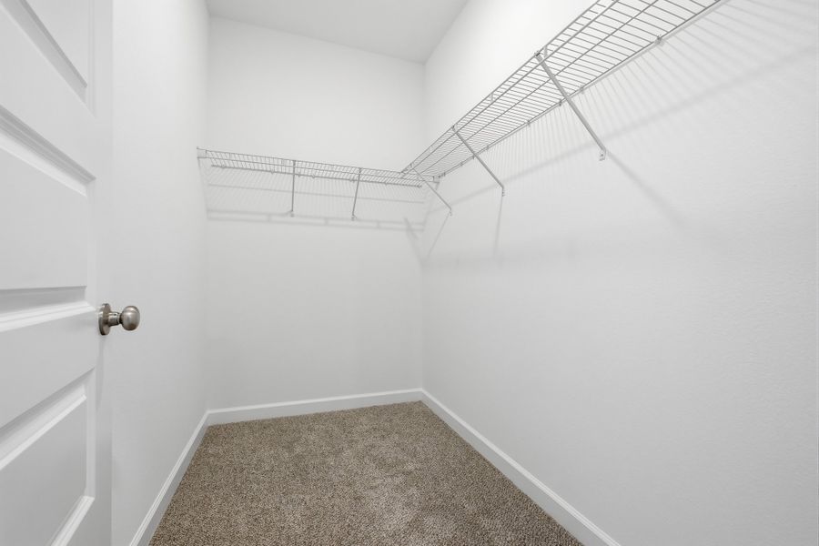 Spacious, unfurnished interior of a new home in , Crestview (Image 39).