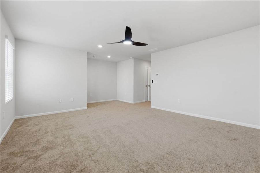 Spacious, unfurnished interior of a new home in Moss Creek, Hogansville (Image 30).