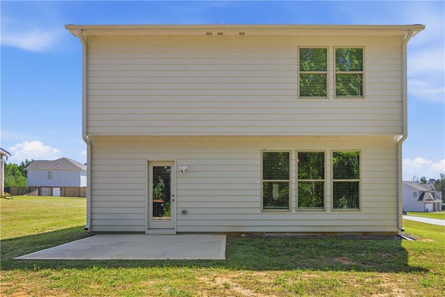 Exterior details and patio area of a home in , Griffin (Image 26).