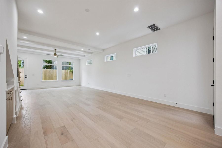 Spacious, unfurnished interior of a new home in , Houston (Image 15).