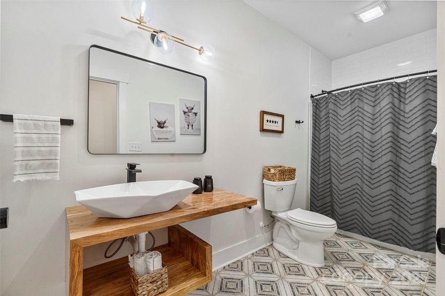 Furnished interior view inside a new home in , York (Image 31).