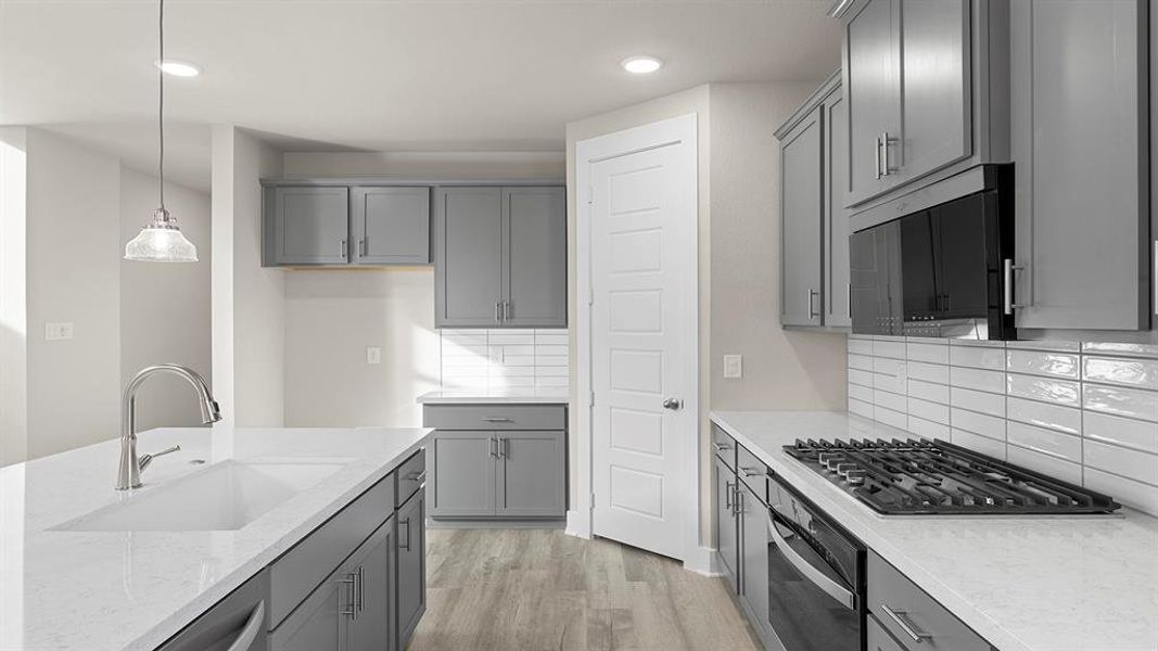 09. 617 Wicklow - Kitchen (3)