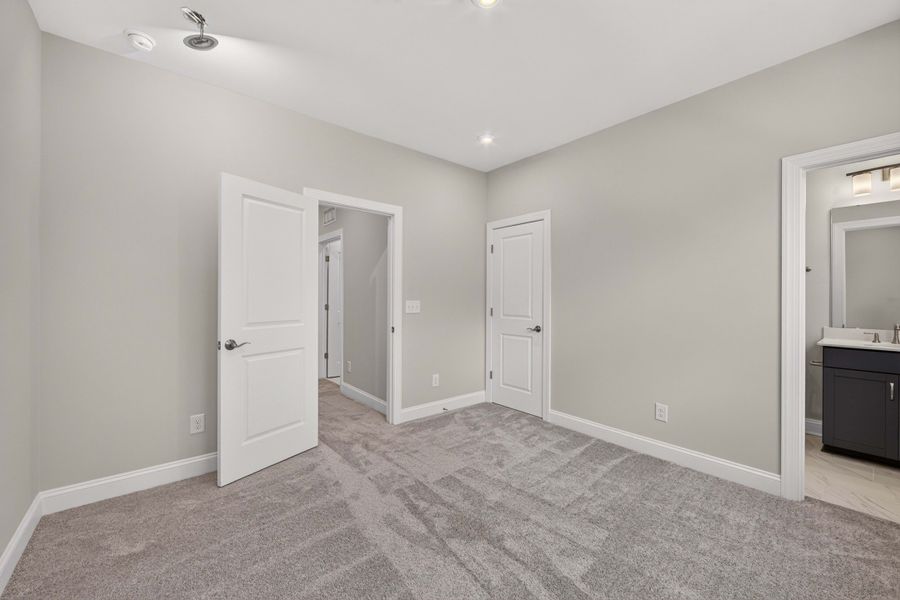 Spacious, unfurnished interior of a new home in Old Town Village, Waxhaw (Image 39).