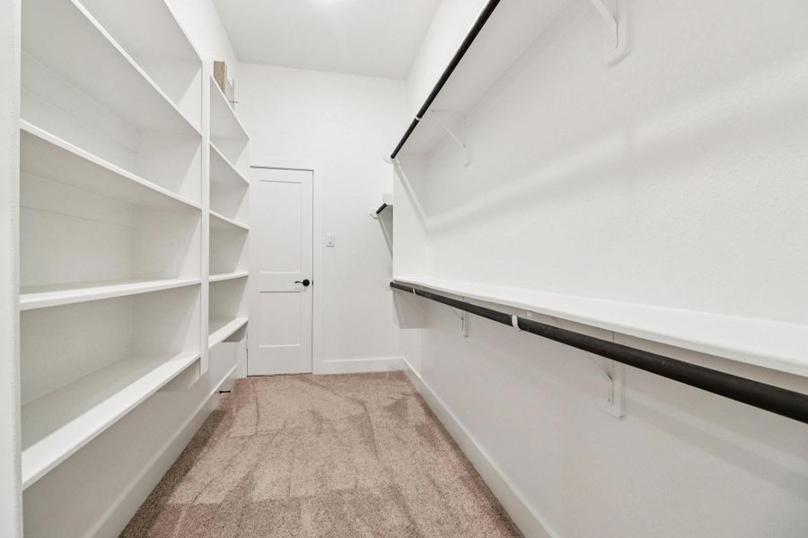 Image 30 of a home in Kresston.