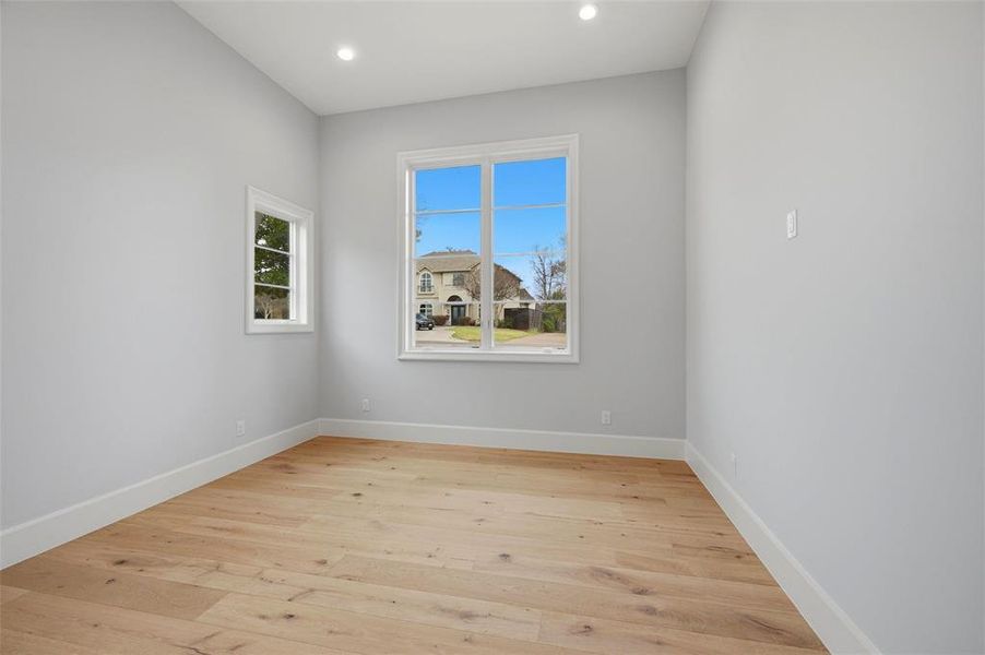 Spacious, unfurnished interior of a new home in , Dallas (Image 22).