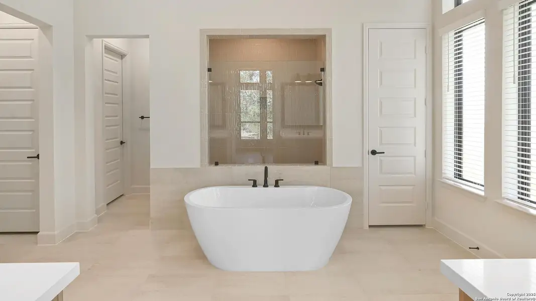 Furnished interior view inside a new home in George's Ranch Acre, Boerne (Image 6).