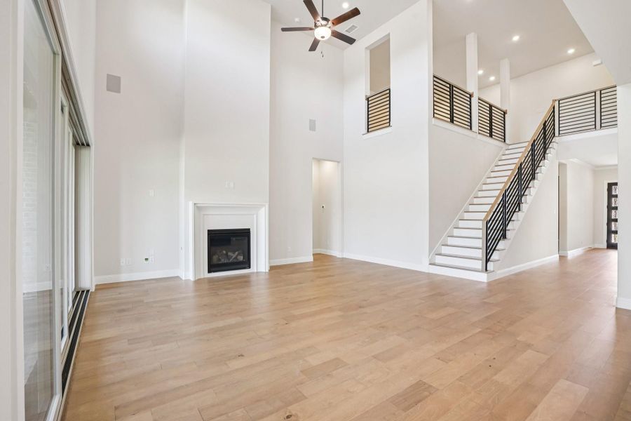 Spacious, unfurnished interior of a new home in , Missouri City (Image 15). Spacious, unfurnished interior of a new home in , Missouri City (Image 15).