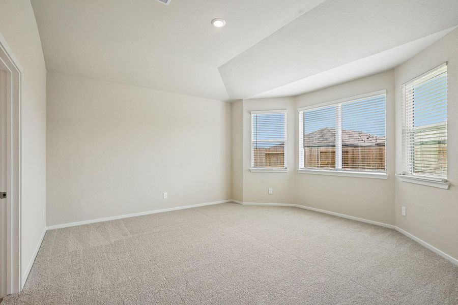 Spacious, unfurnished interior of a new home in Riviera Pines - Premier Series, Huffman (Image 23).
