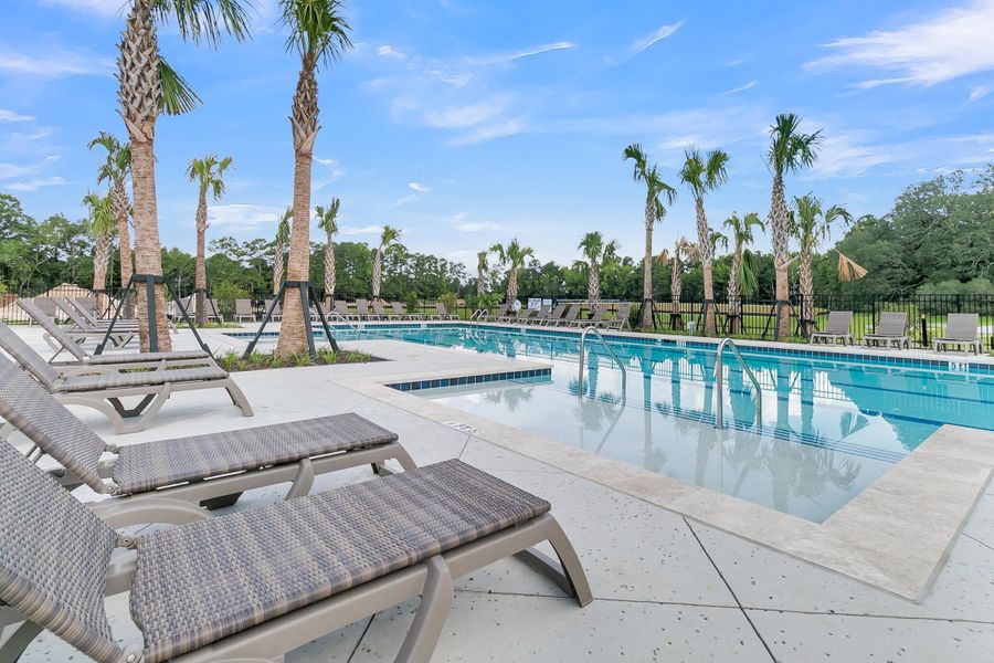 Community amenities in , Summerville (Image 25).