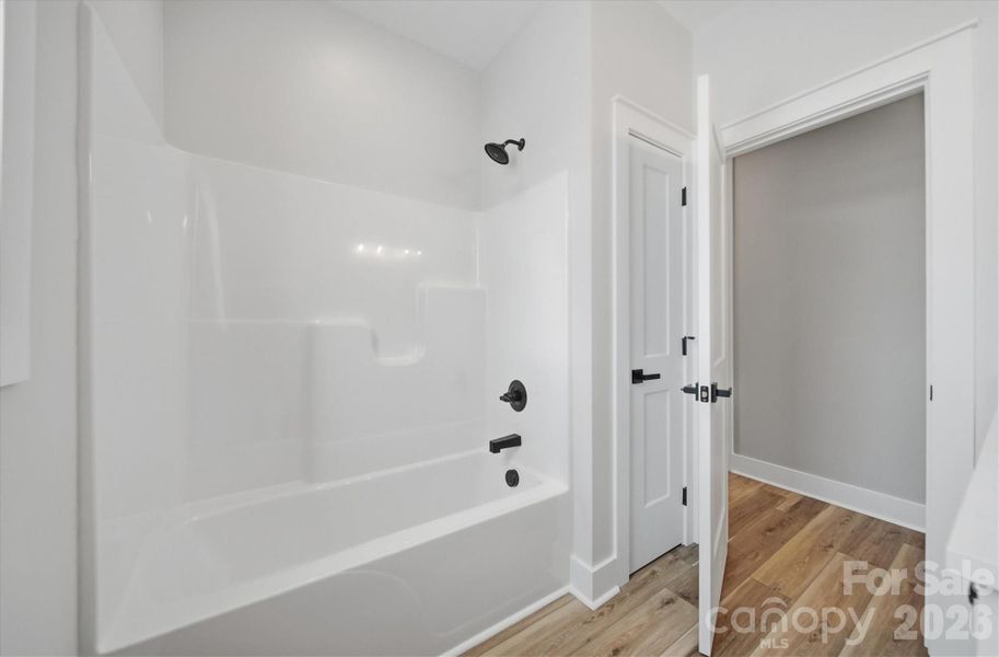 Spacious, unfurnished interior of a new home in , Maiden (Image 37).