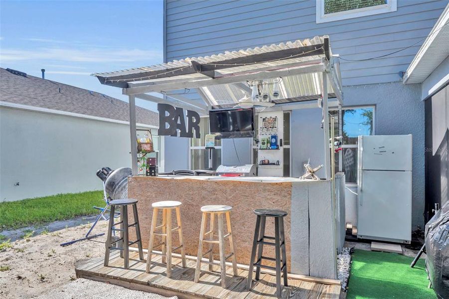 Exterior details and patio area of a home in , Leesburg (Image 22).