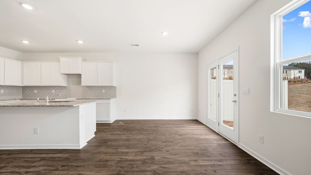 Spacious, unfurnished interior of a new home in Inverness at Sugarloaf, Lawrenceville (Image 17). Spacious, unfurnished interior of a new home in Inverness at Sugarloaf, Lawrenceville (Image 17).