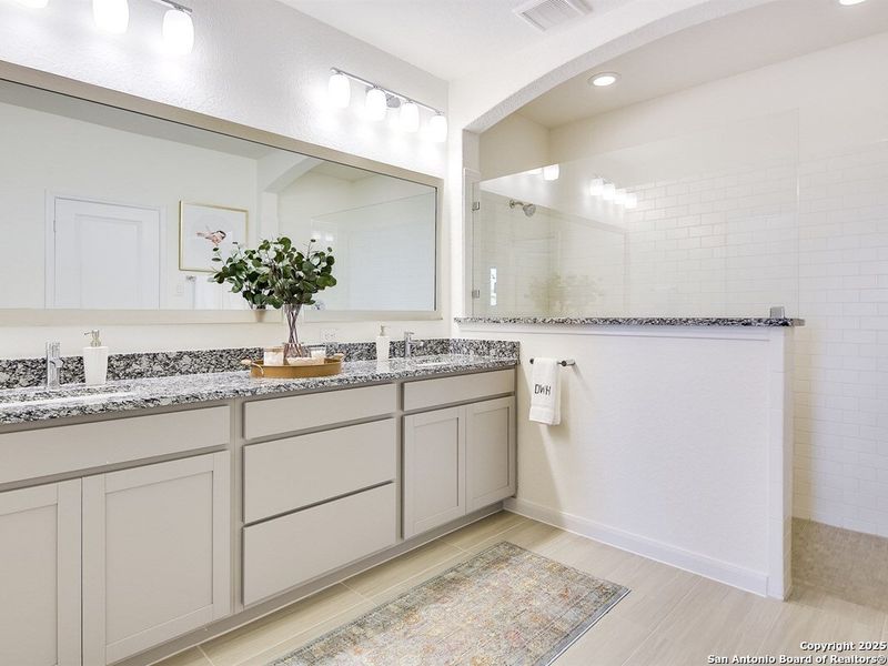 Furnished interior view inside a new home in Davis Ranch 60', San Antonio (Image 3). Furnished interior view inside a new home in Davis Ranch 60', San Antonio (Image 3).
