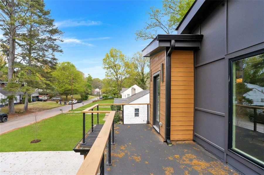 Exterior details and patio area of a home in , Atlanta (Image 4).