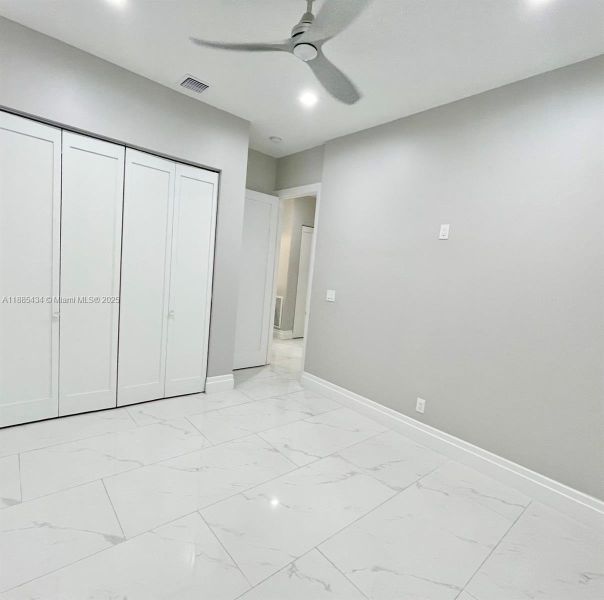 Spacious, unfurnished interior of a new home in , Port St. Lucie (Image 18).