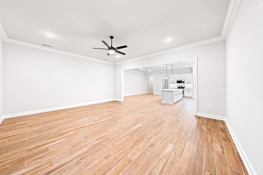 Spacious, unfurnished interior of a new home in Bird Song at Hammock Bay, Freeport (Image 14).