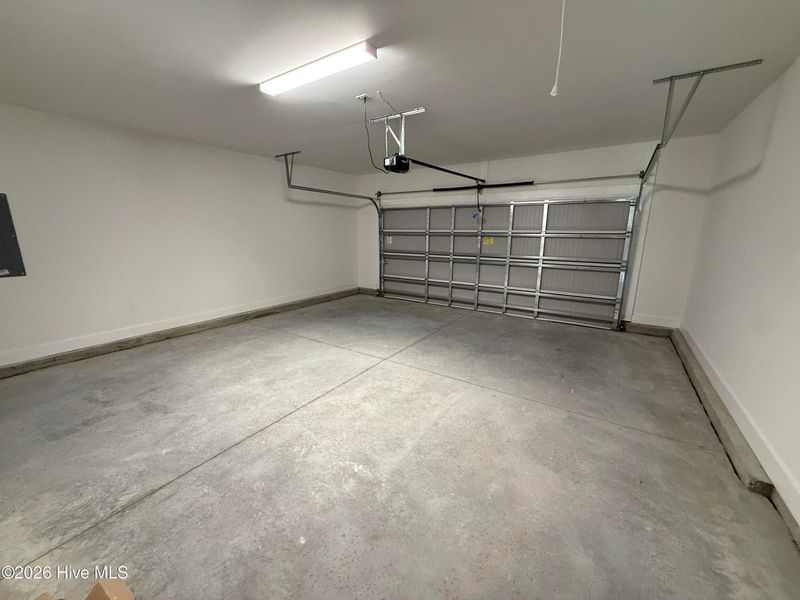Spacious, unfurnished interior of a new home in Wood Creek Landing, Leland (Image 41). Spacious, unfurnished interior of a new home in Wood Creek Landing, Leland (Image 41).
