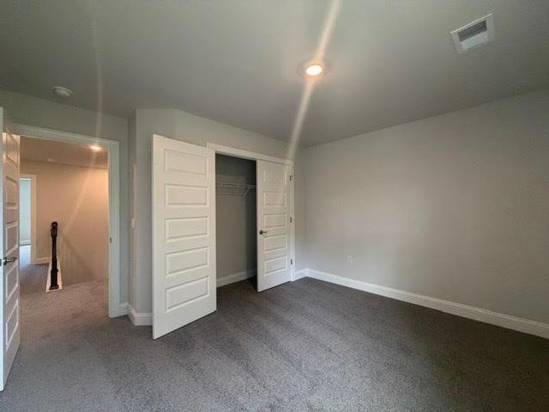 Spacious, unfurnished interior of a new home in Tuscany Hills, Douglasville (Image 28).