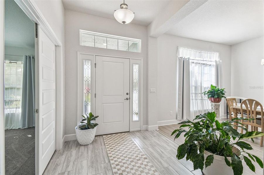 Furnished interior view inside a new home in Sugarmill Woods, Homosassa (Image 9).