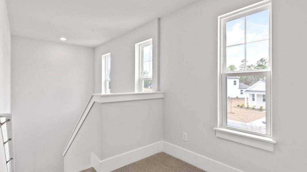 Spacious, unfurnished interior of a new home in Rolling Hills, Bolivia (Image 22).